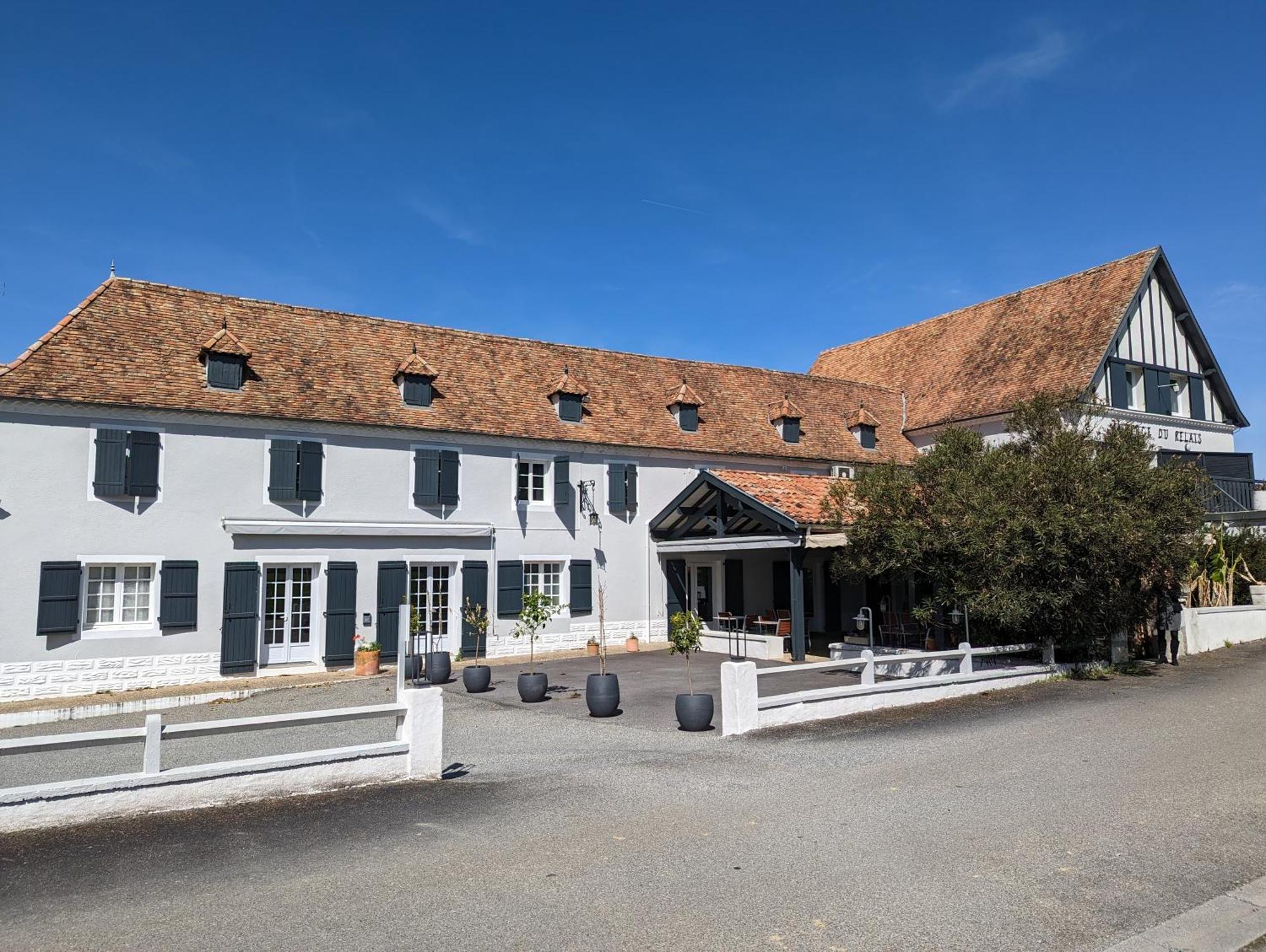 Logis Auberge Du Relais - Hotel & Restaurant Berenx Zewnętrze zdjęcie