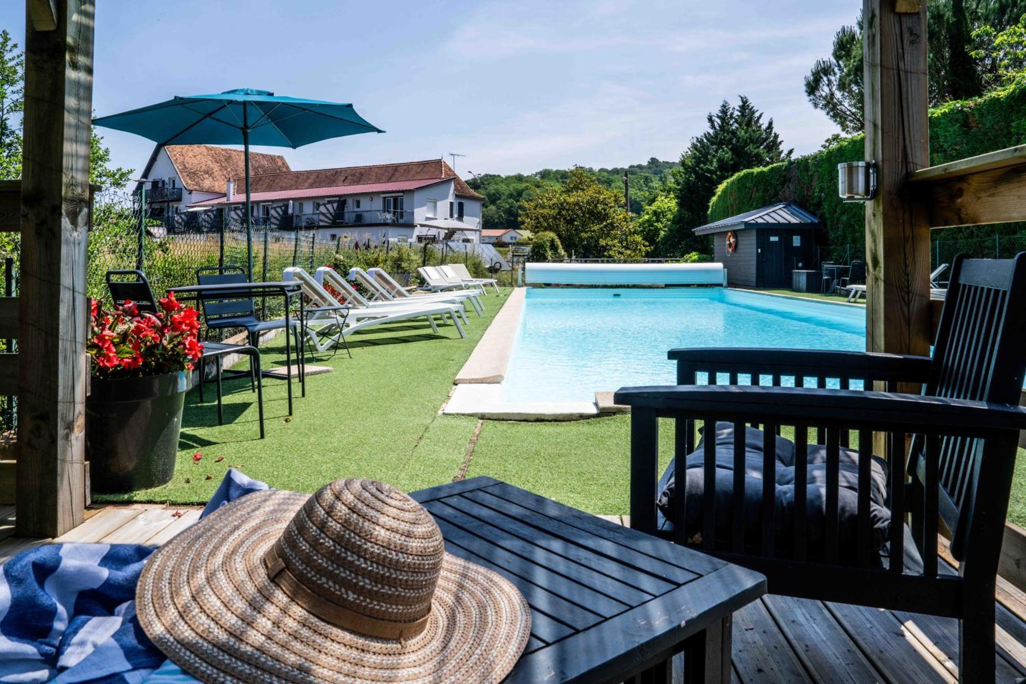 Logis Auberge Du Relais - Hotel & Restaurant Berenx Zewnętrze zdjęcie