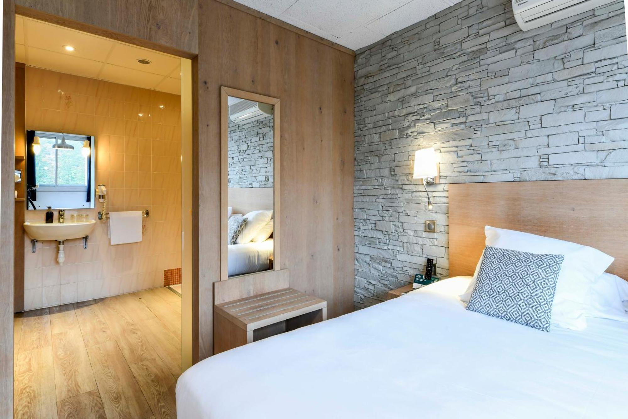 Logis Auberge Du Relais - Hotel & Restaurant Berenx Zewnętrze zdjęcie